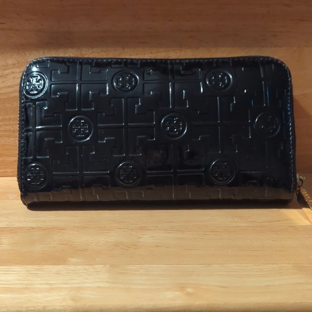 Tory Burch Black Leather Wallet Embossed Logo with Gold Zipper